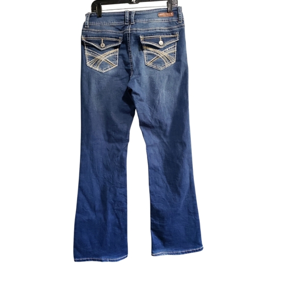 WallFlower Jeans Women's  Size 9 Blue Medium Wash Boot Cut Jeans - Picture 2 of 10